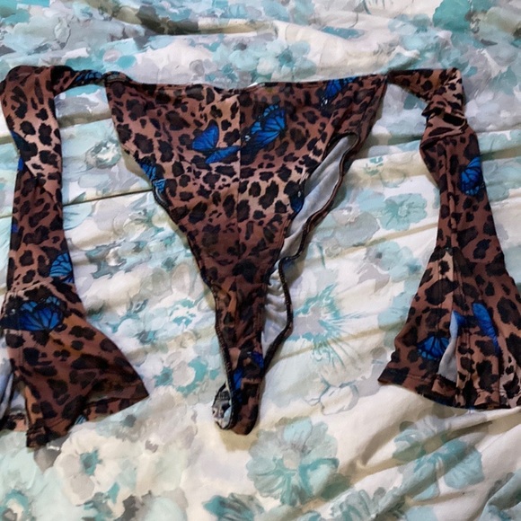 Fashion Nova bodysuit 🦋 - Picture 5 of 8